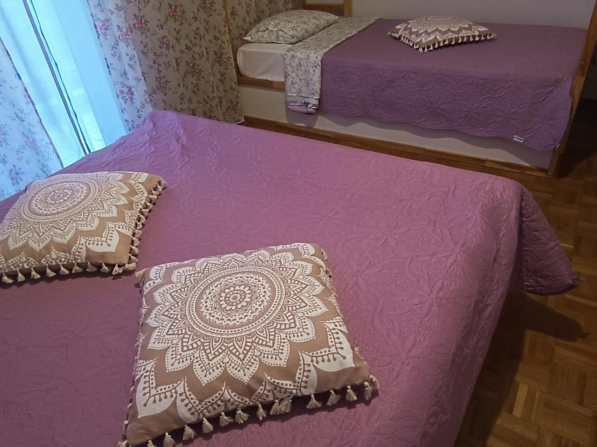 Mama΄s Apartment *