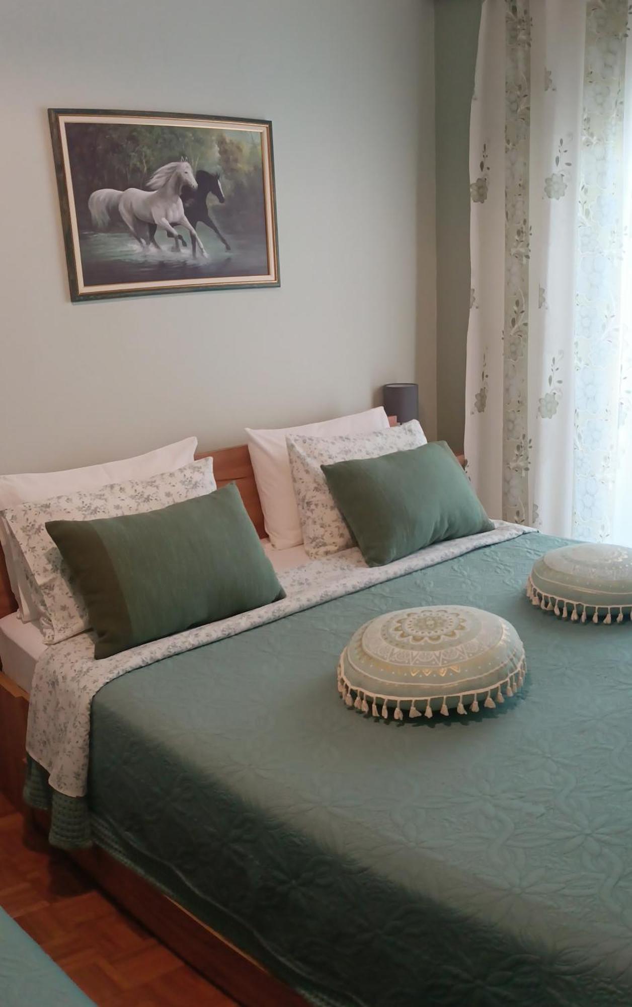Mama΄s Apartment *